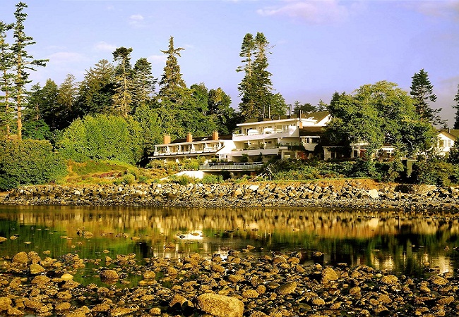 „Суки Харбър Хаус“ и „Еъри Ризорт“, Остров Ванкувър, Канада 